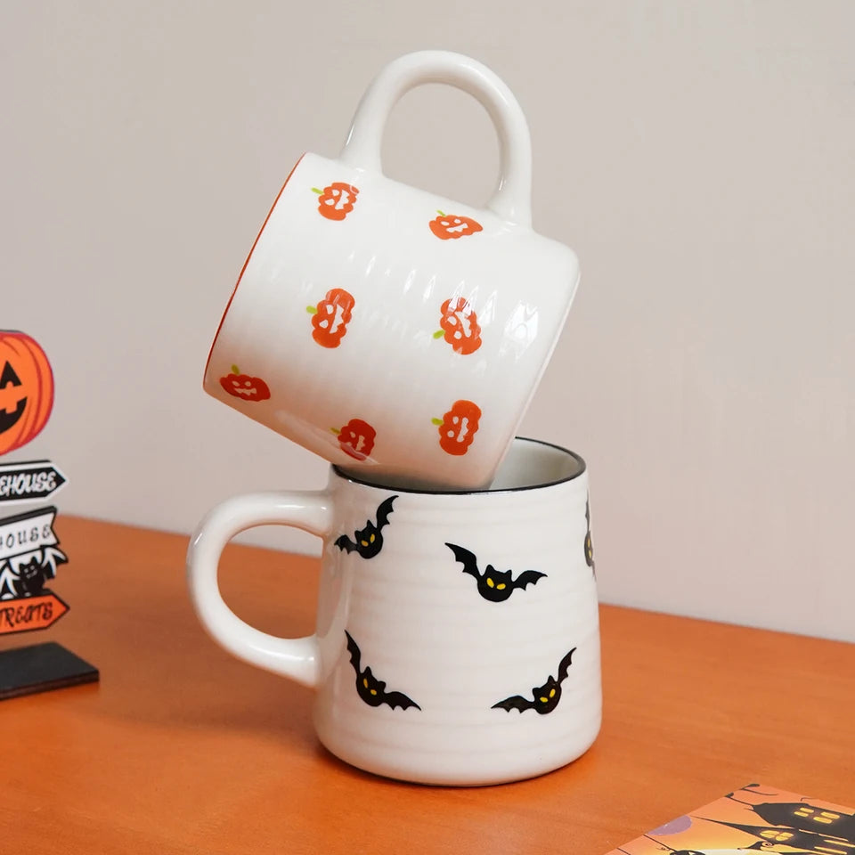 1Pc Halloween Ceramic Mug, Circle Pattern Coffee Cup, Exquisite Pumpkin, Bat Pattern Small Capacity Coffee Espresso Cup, Suitable for Home Decoration Drinkware, Halloween Party Cold Drink Cup, Breakfast Yogurt Oatmeal Cup, Afternoon Tea Tea Cup, Gift Gift